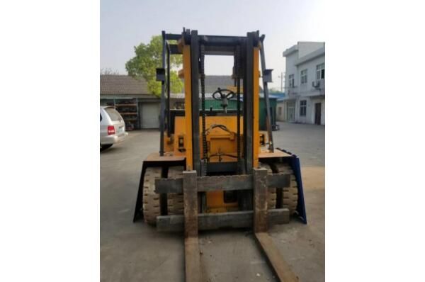 靈活高效，降本增效 叉車租賃的現(xiàn)代物流解決方案